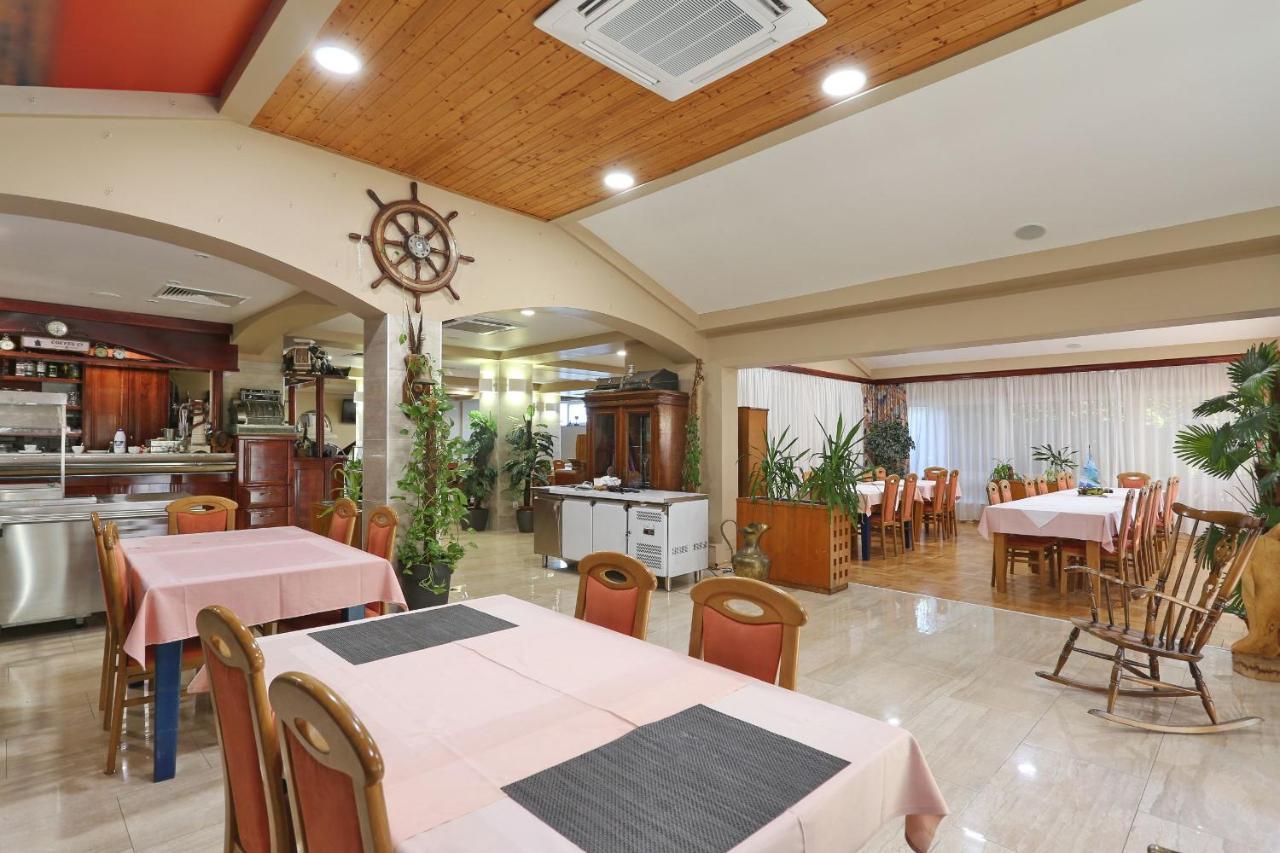 Villa Tade Debeljak エクステリア 写真